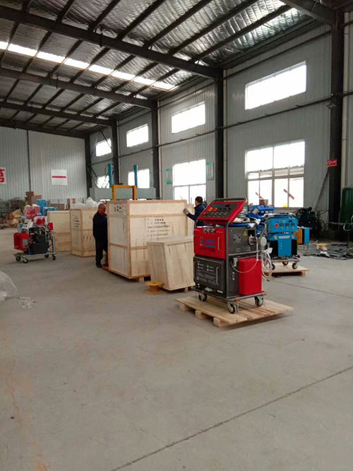 聚脲噴涂機(jī)南京 適合什么防腐施工工程(圖1) 管道外壁防腐聚脲噴涂機(jī)